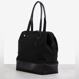 BARELY USED BÉIS 🧳 The Convertible Mini Weekender in Black